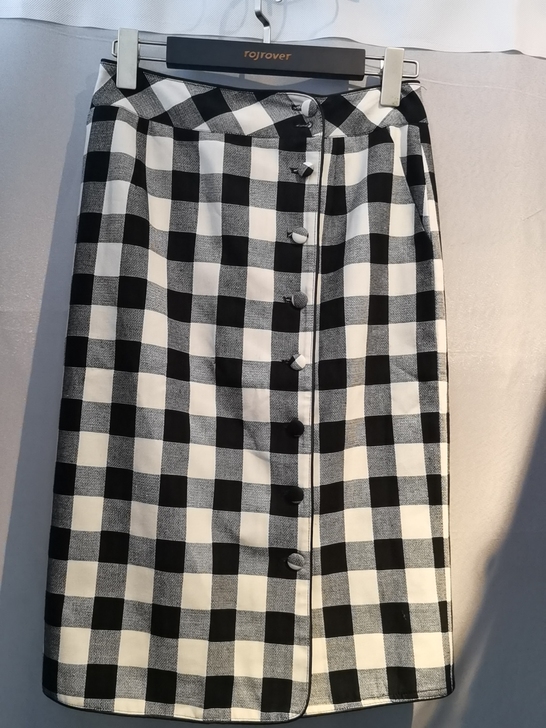亏本清全新品牌高品质格子半身裙，爽快者来。