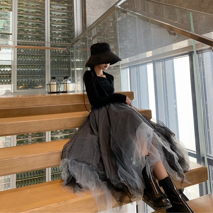 暗黑风高腰纱裙女中长款蓬蓬半身裙2019春...