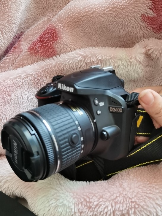 尼康D3400正品行货，99新，新机现价3...