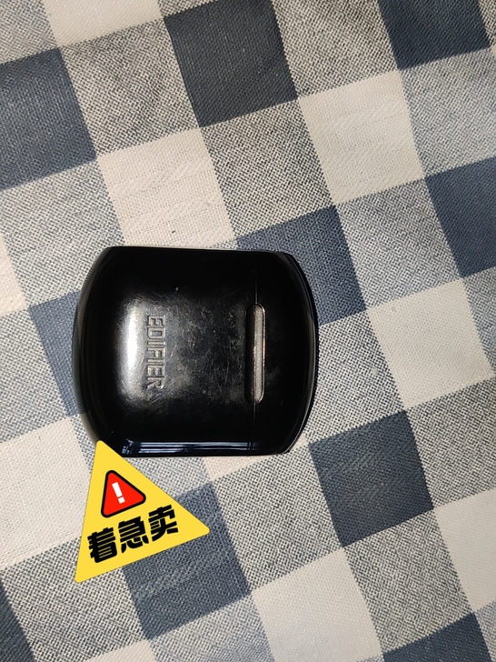 漫步者蓝牙耳机，外壳都知道，易磨损，现在缺...