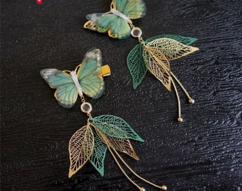 中国风 绿叶戏蝶仿真薄纱蝴蝶发夹 标价为一...
