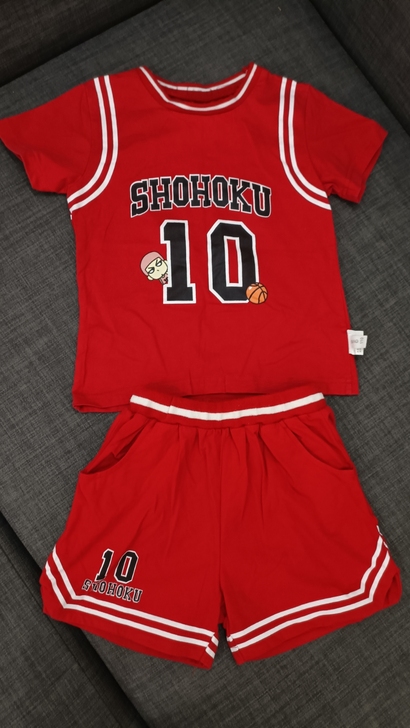 灌篮高手纯棉套装，110码。15元不包邮。