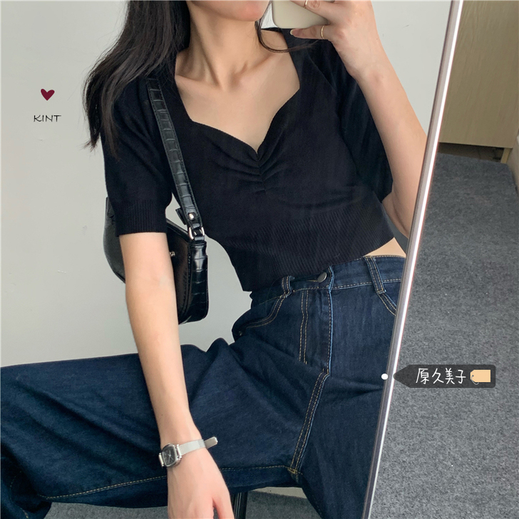 出辣妹白色款毛针织衫 显瘦显身材