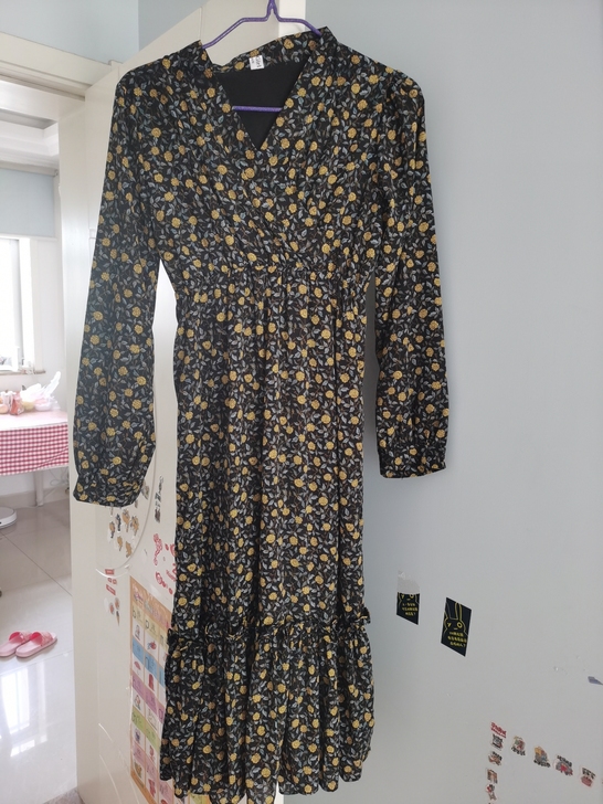 全新连衣裙，春秋，50包邮。L码