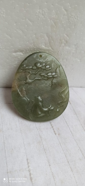 和田玉雕刻的山水画入手渠道：在古玩市场淘的，