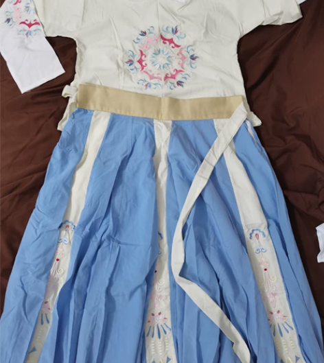 艺缕原创坦领汉服女三件套两片式齐腰襦裙半臂...