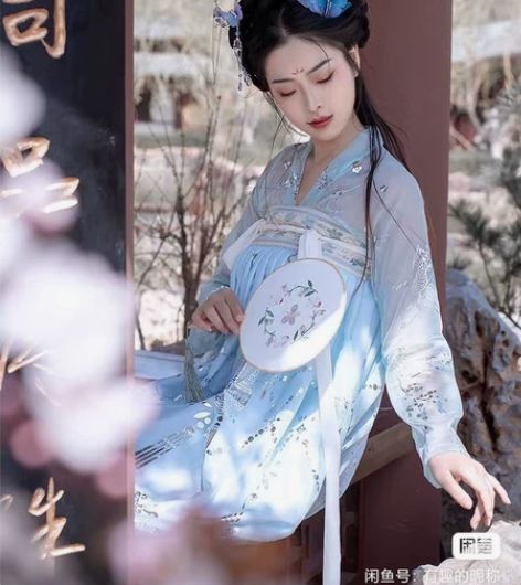 全新未拆封，艺缕仙鹤汉服女正品原创设计襦裙...