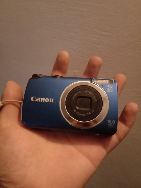 两台佳能相机，都非常好