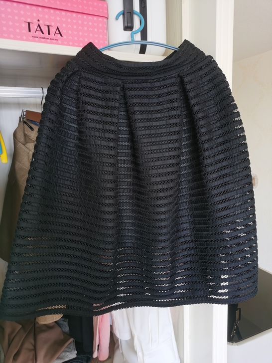 镂空高腰小黑裙 蓬蓬裙 适合高腰围72 穿...