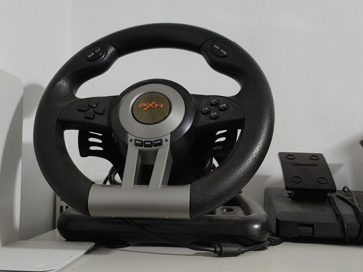 莱仕达游戏方向盘跟手柄,都好好的正常使用,...