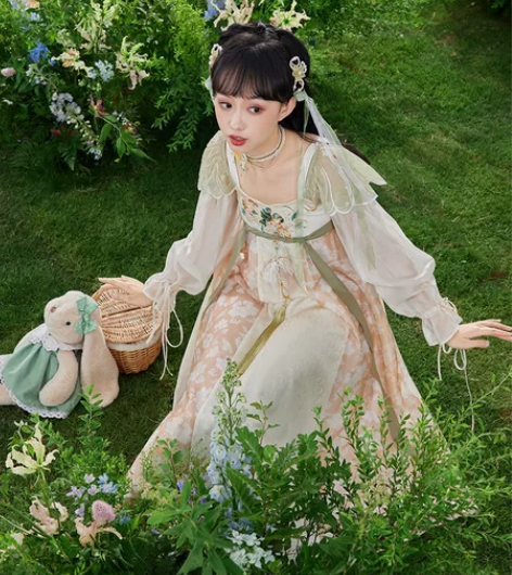 七月夕国风汉服 鹊灵 吊带绣花印花拼接齐胸...