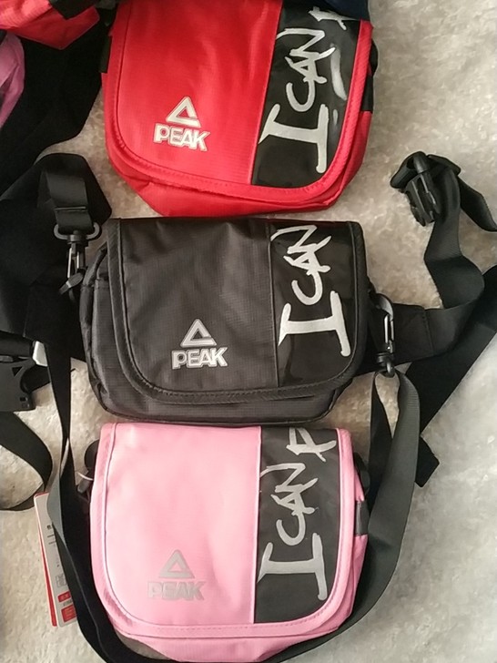 正品匹.克男士女士腰包旅游迷你小挎包单肩包...