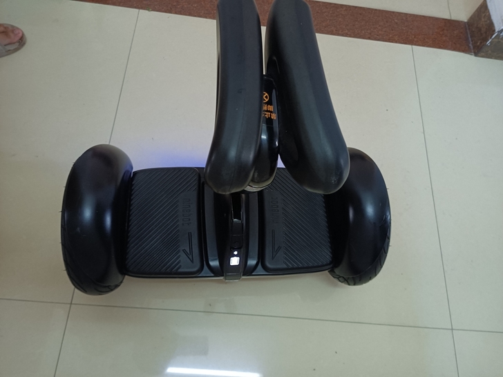 小米9号平衡车，车友会转出，9成新，可解绑...