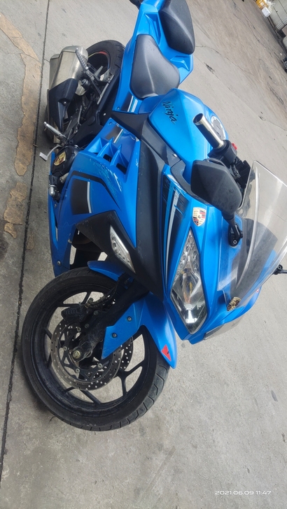 跑车摩托车双缸350  小忍者17年车 7...