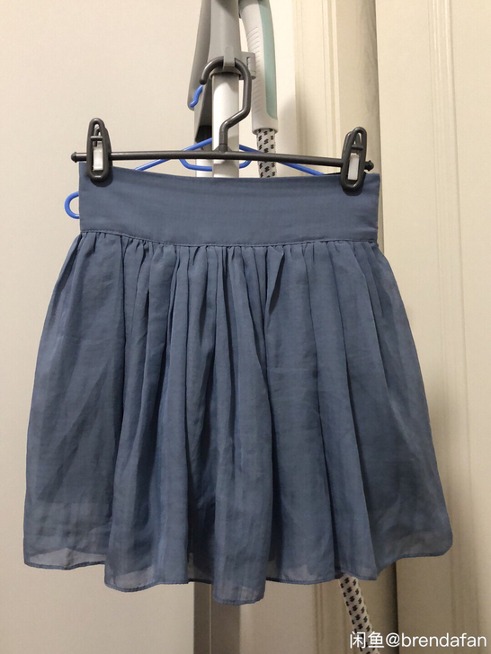 短款蓬蓬裙 面料超舒服的 韩国的牌子 标正...