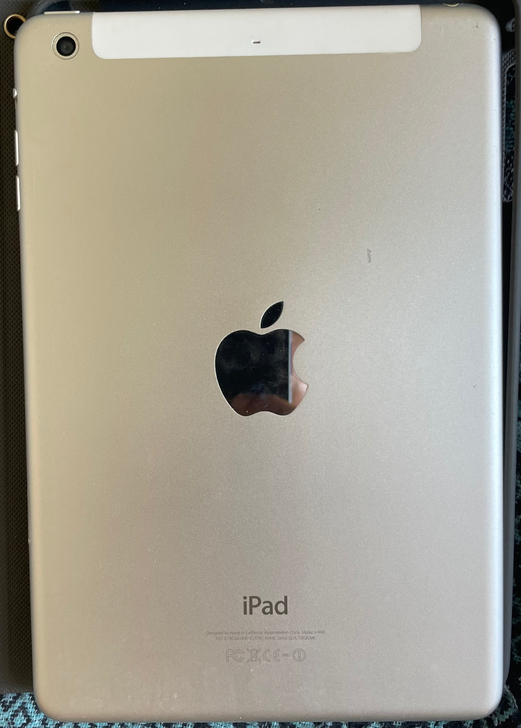 闲置二手苹果mini2,32G。当初买来看...