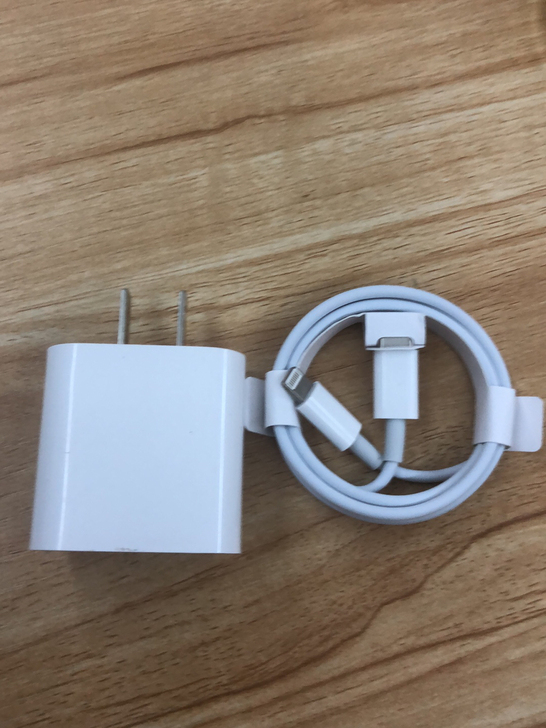 个人闲置转让20w快充一套全新闲置