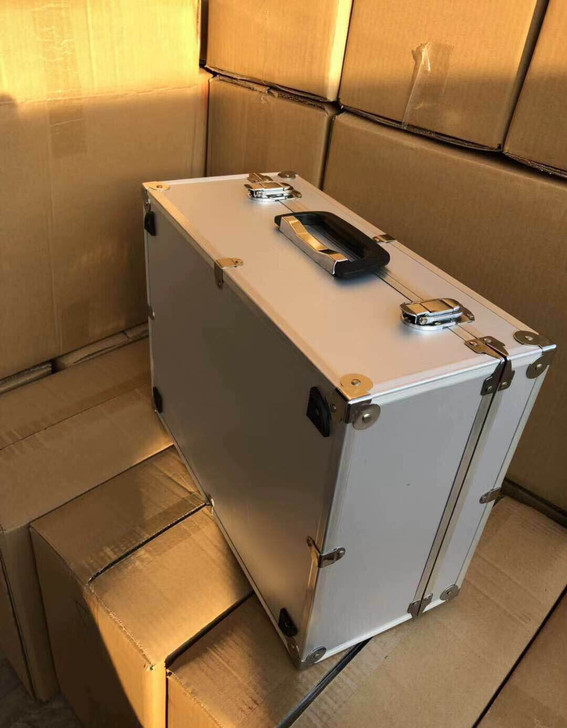 全新铝合金收纳箱航模箱子工具箱手提箱行李箱...