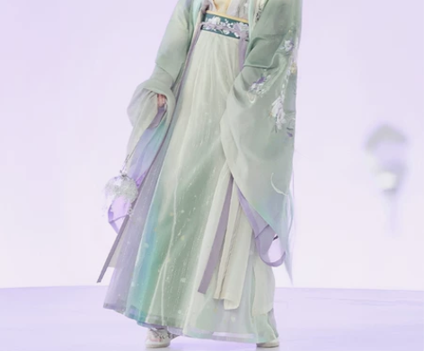 【十三余 小豆蔻儿】[嫦娥露花倒影-王者荣...