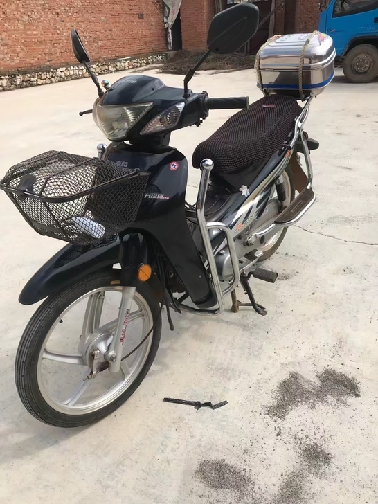 嘉陵弯梁摩托车 超级省油