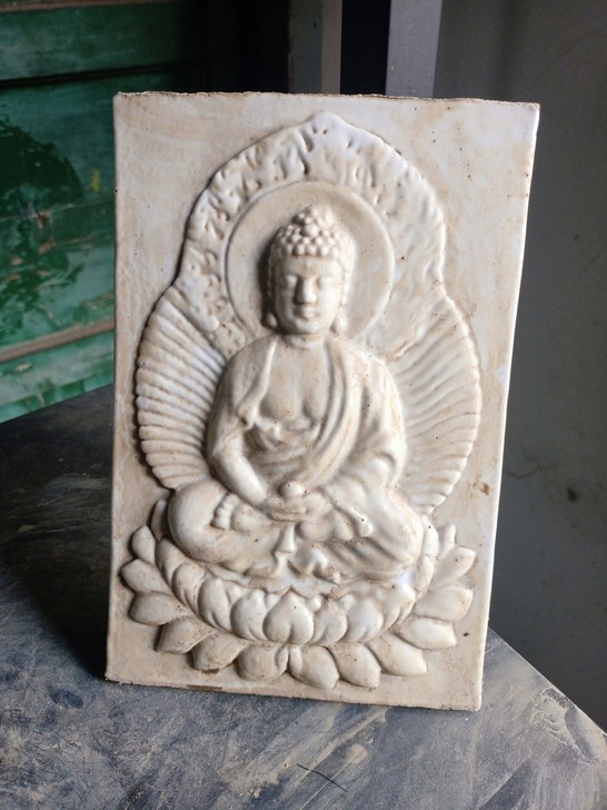 乡下收的，佛像瓷板画，纯手工雕刻，开脸大气...