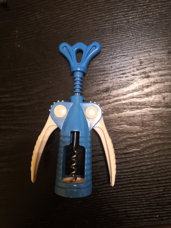 红酒开瓶器，使用方便，十分顺手。