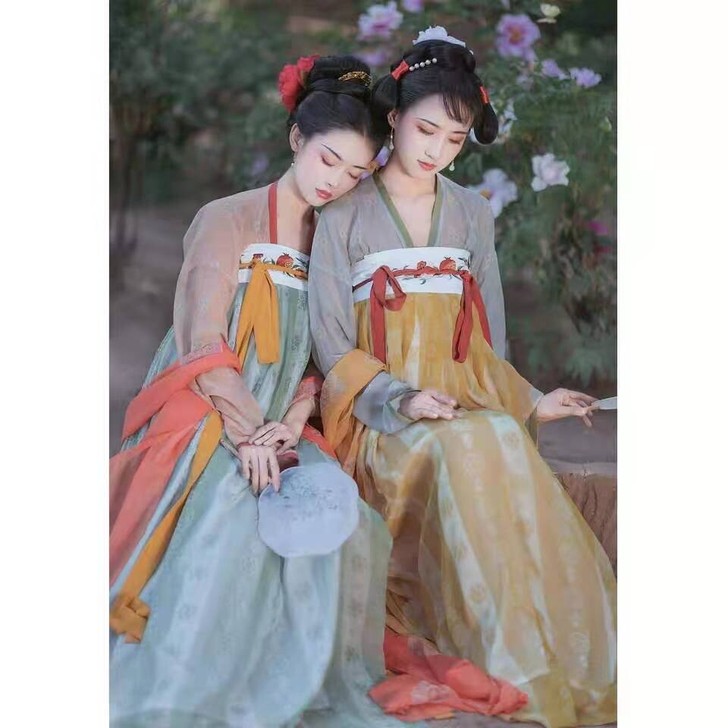 花辞赋【袅袅烟烟】汉服女闺蜜装复原唐风衫裙...