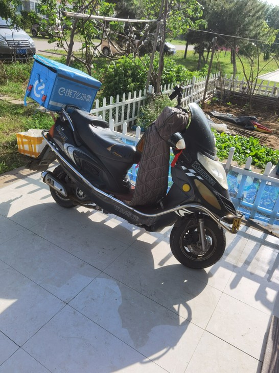 王野踏板摩托车,能过户,保险到明年五月份。