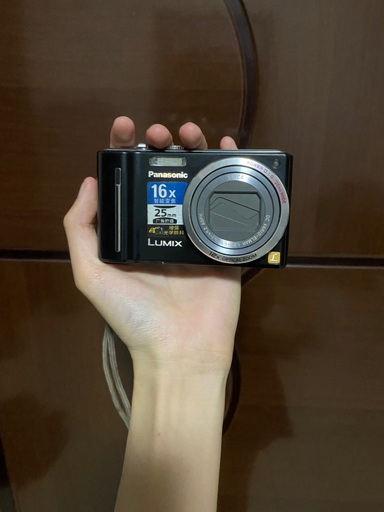 松下zs5  1450万像素 12倍光学变...