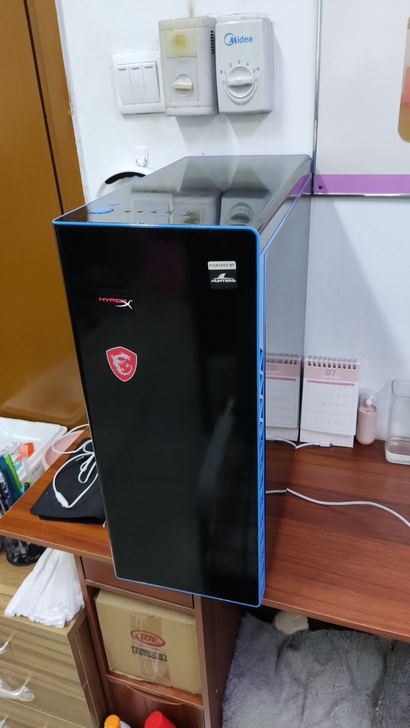 电脑机箱航嘉mvp2  内置五个风扇，有需...