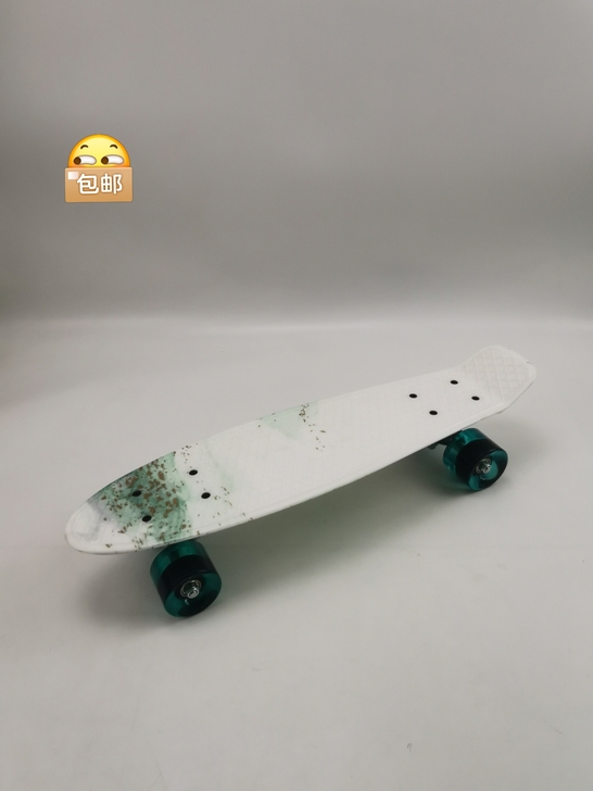 全新 22寸刷街滑板 小鱼板