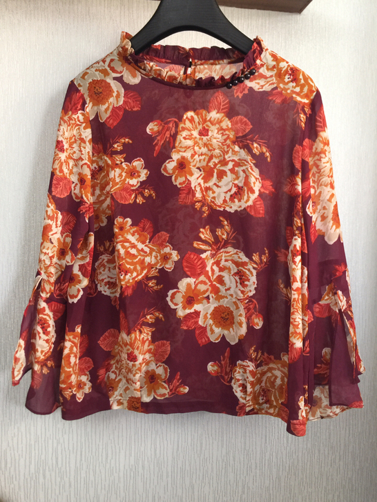 全新闲置女士雪纺衫 荷叶袖雪纺衫