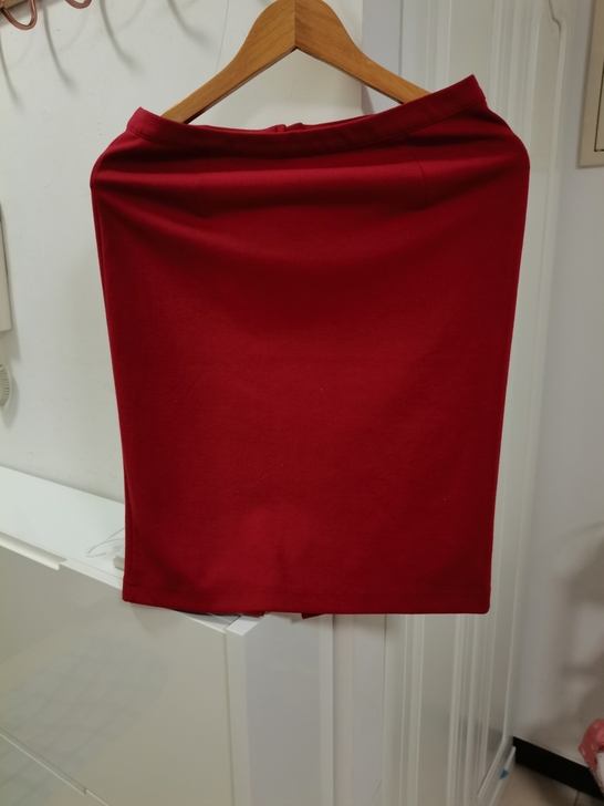 全新半身裙，xl码，包身，适合平时穿165...