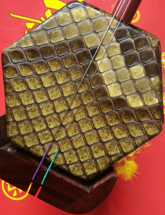 小叶紫檀二胡低价出，全新，演奏收藏佳品。