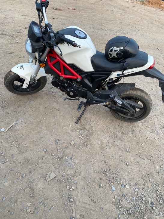 银钢小怪兽，六安地区自提，后转向灯没有，，...