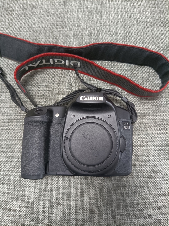 佳能40d相机,橙色如图,功能一切正常,无...