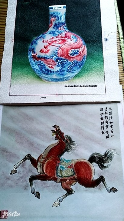 刺绣画,青花瓷瓶,骏马奔腾。全新。