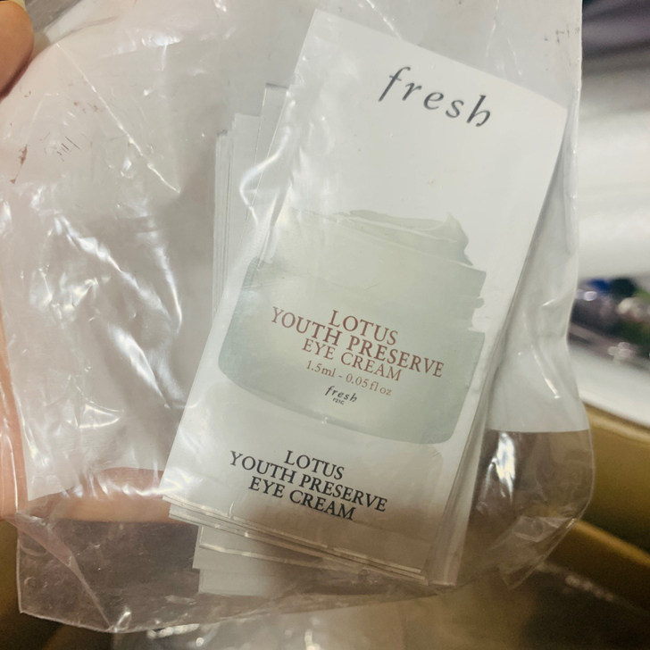 馥蕾诗睡莲青春赋活眼霜15ml片片，