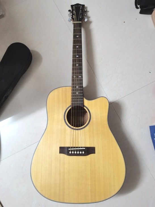 Cardin卡帝吉他九成新