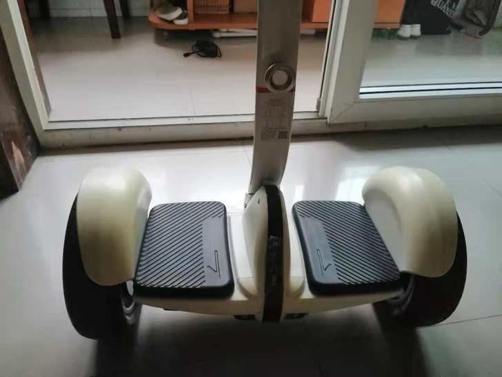 之前给我弟买的小米9号平衡车海外版nine...