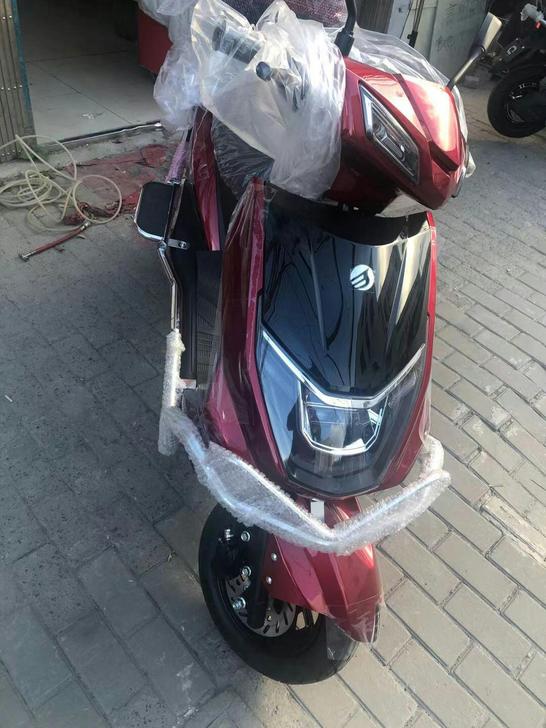 爱玛高品质电动车，全新，可装72_32电池...