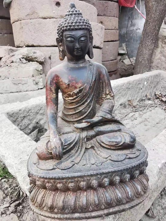 铜佛像