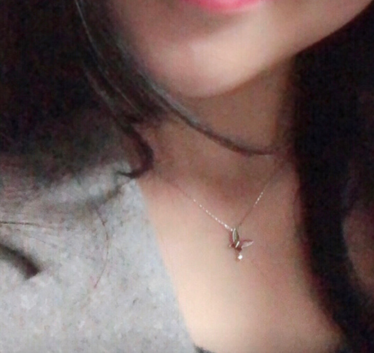 周生生铂金锁骨链+蝴蝶钻石挂坠