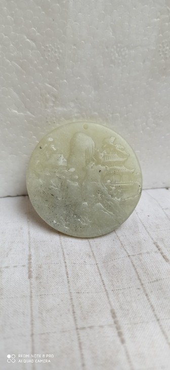 和田玉雕刻的山水画入手渠道:在古玩市场淘的,