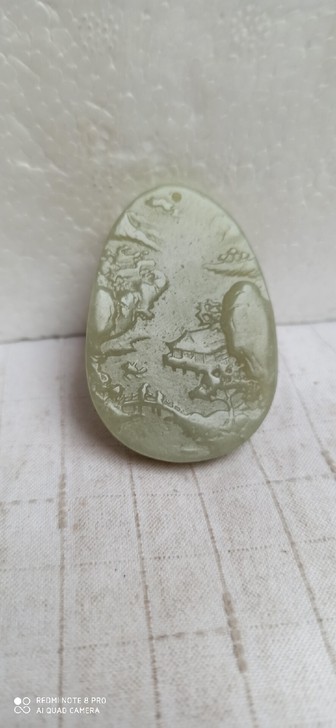 和田玉雕刻的山水画入手渠道：在古玩市场淘的，