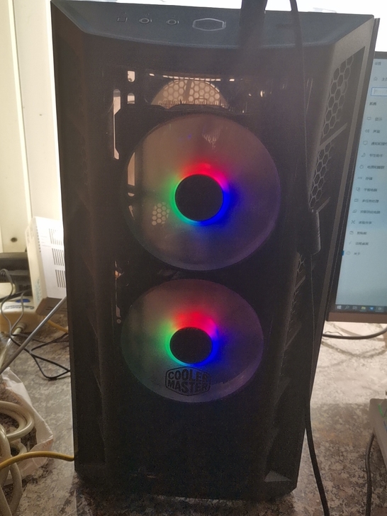 出一个台式电脑，配置图片上有，显卡是165...