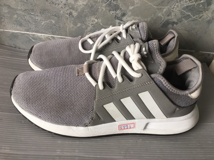 二手正品阿迪透气轻便休闲运动鞋44码 A:...