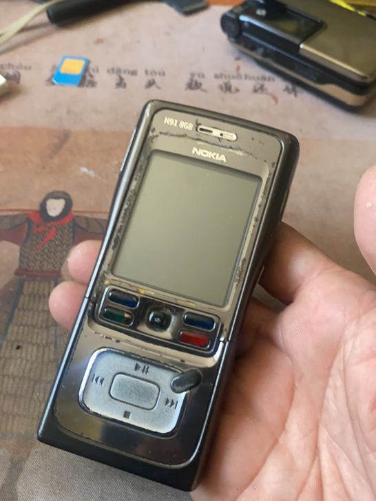 诺基亚n918g，经典一代音乐机皇，成色如...