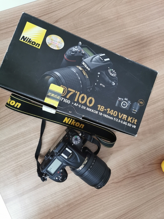 尼康d7100单反18-140镜头套机，闲...
