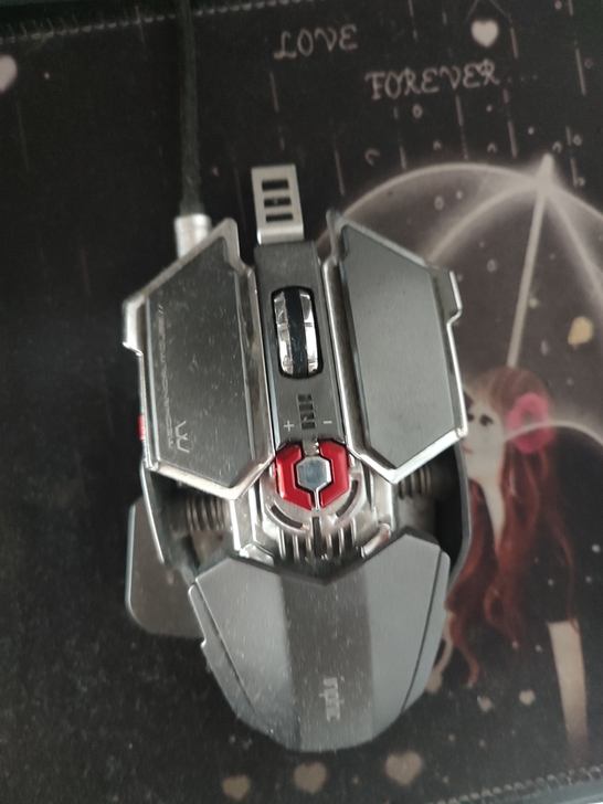 机械驱动鼠标，手感非常好，我自己一直在用，...